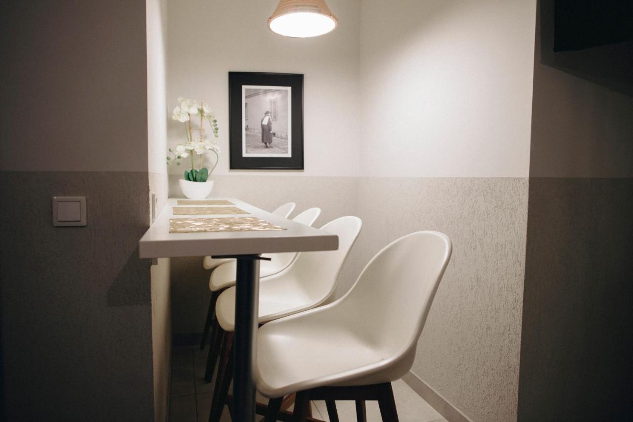 Ferienwohnung M7 Main Square With Free Parking Friends Escape Krakau Exterior foto