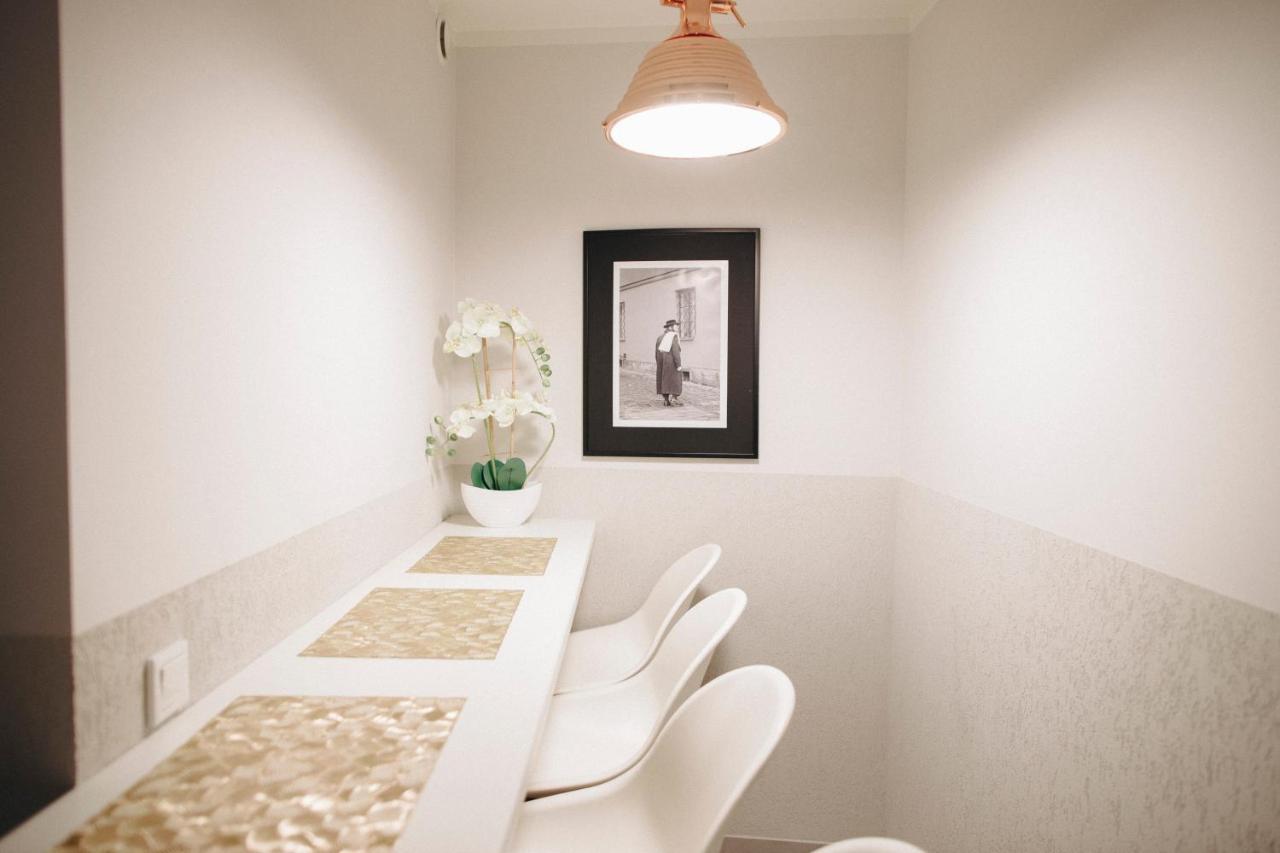 Ferienwohnung M7 Main Square With Free Parking Friends Escape Krakau Exterior foto