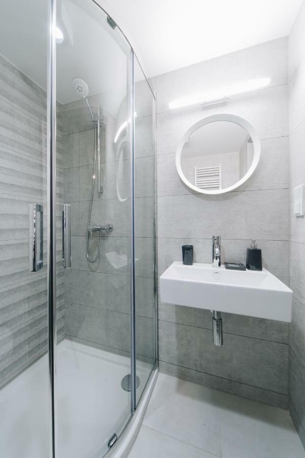 Ferienwohnung M7 Main Square With Free Parking Friends Escape Krakau Exterior foto