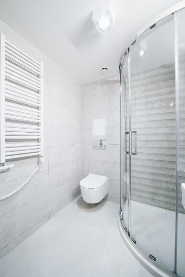 Ferienwohnung M7 Main Square With Free Parking Friends Escape Krakau Exterior foto